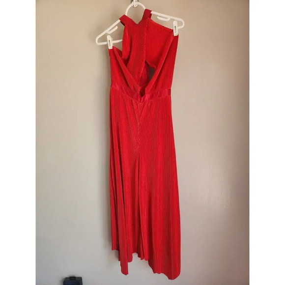 NWD By Anthropologie Plisse Pleated Open Back Halter Jumpsuit Size 6 Red 9C407 - Picture 2 of 14